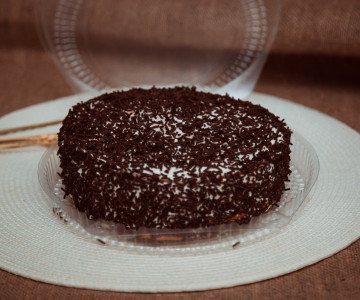 Торт "Медовик с шоколадной посыпкой"